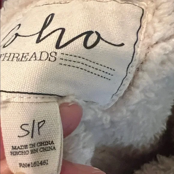 # *045= Unisex Red Plaid Jacket with WHT Horse Patch - Picture 5 of 8